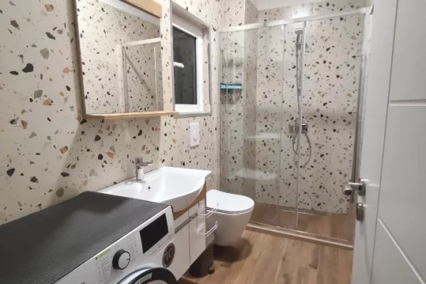 Shtepi me qera Apartament ne Tirane, Garsoniere, Mobilimi E mobiluar, Pagesa 38,000  Leke.