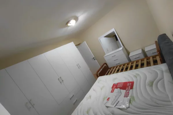 Shtepi me qera Apartament ne Tirane, 1+1, Mobilimi E mobiluar, Pagesa 480  Euro.