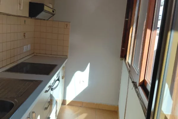 Shtepi me qera Apartament ne Tirane, 1+1, Mobilimi E mobiluar, Pagesa 480  Euro.