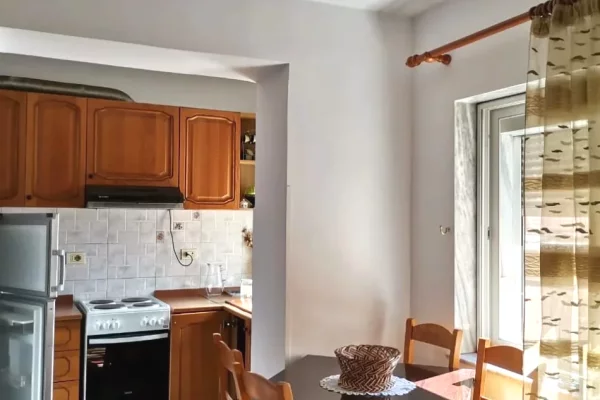 Shtepi me qera Apartament ne Tirane, 2+1, Mobilimi E mobiluar, Pagesa 60,000  Leke.