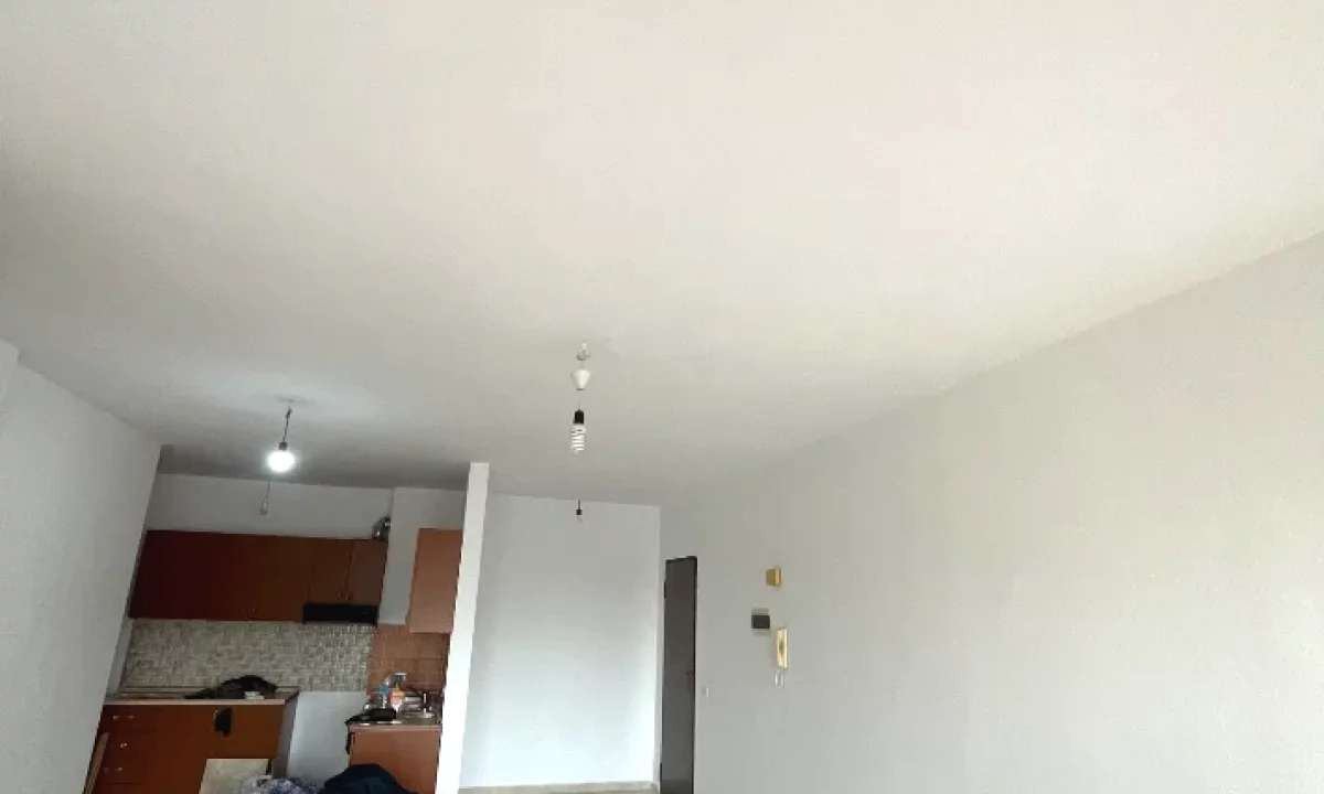 Shtepi me qera Apartament ne Tirane, 2+1, Mobilimi Bosh, pa mobiluar, Pagesa 450  Euro.