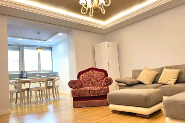 Shtepi me qera Apartament ne Tirane, 2+1, Mobilimi E mobiluar, Pagesa 1,000  Euro.