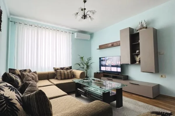 Shtepi me qera 1+1 ne Tirane - 730 Euro