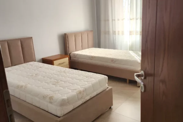 Shtepi me qera Apartament ne Tirane, 1+1, Mobilimi E mobiluar, Pagesa 45,000  Leke.