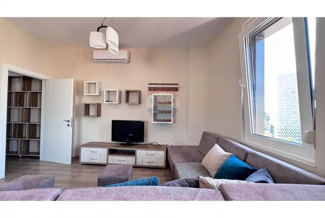 Apartament 1+1+Post Parkimi me qira ne Qender!