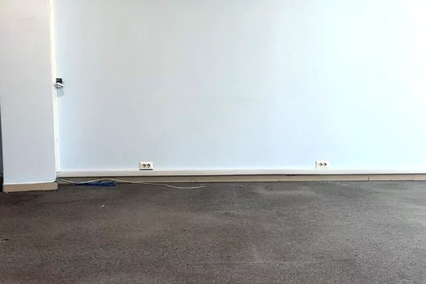 Zyre mbi 500 m2 per qira prane Selvise, te Siri Kodra