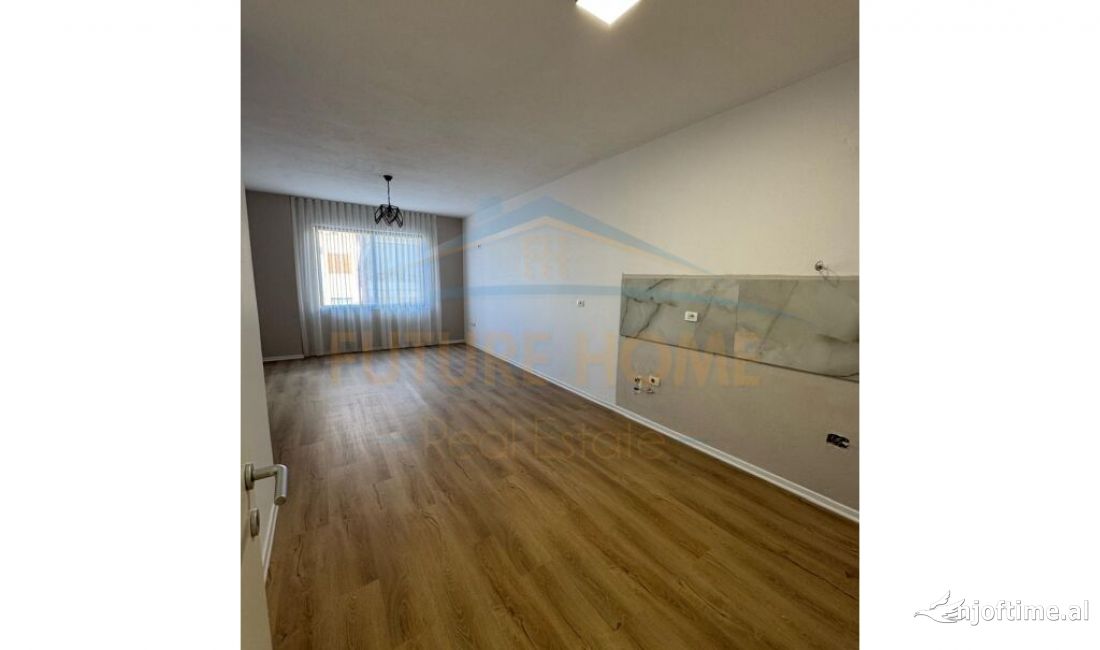 Shtepi ne shitje Apartament ne Tirane, 1+1, Mobilimi Bosh, pa mobiluar, Pagesa 106,000  Euro.
