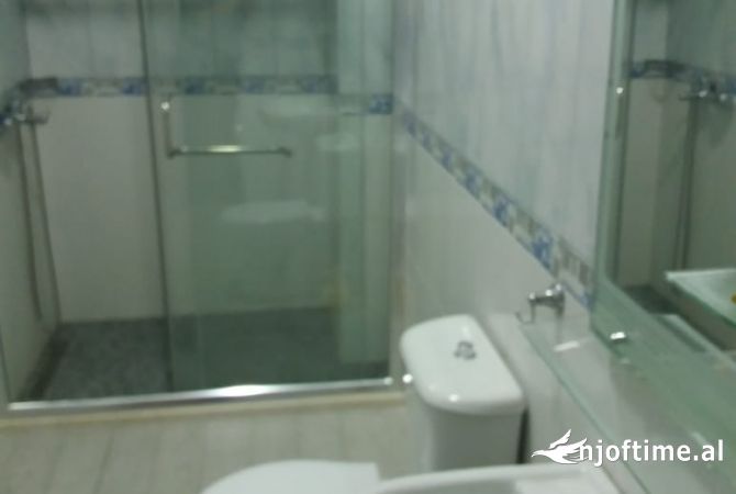 Shtepi me qera Apartament ne Tirane, 2+1, Mobilimi E mobiluar, Pagesa 650  Euro.