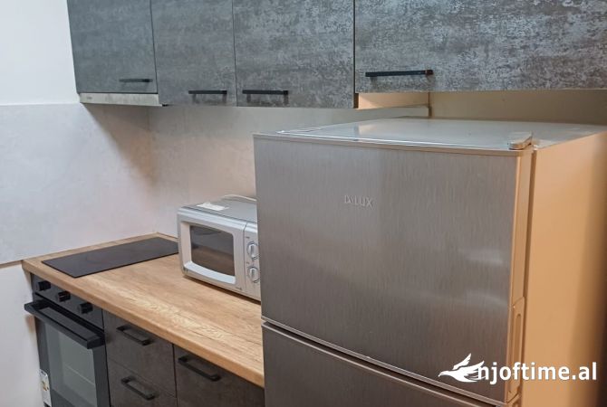 Shtepi me qera Apartament ne Tirane, Garsoniere, Mobilimi E mobiluar, Pagesa 45,000  Leke.