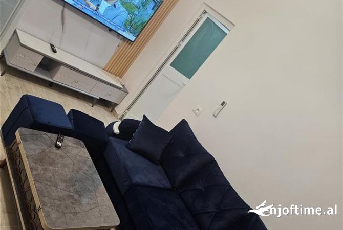 Shtepi me qera Shtepi Private ne Tirane, 1+1, Mobilimi E mobiluar, Pagesa 450  Euro.