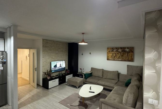 Shtepi me qera Apartament ne Tirane, 2+1, Mobilimi E mobiluar, Pagesa 550  Euro.