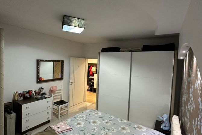 Shtepi me qera Apartament ne Tirane, 2+1, Mobilimi E mobiluar, Pagesa 550  Euro.
