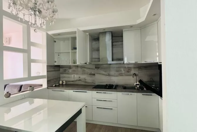 Shtepi me qera Apartament ne Tirane, 2+1, Mobilimi E mobiluar, Pagesa 55,000  Leke.