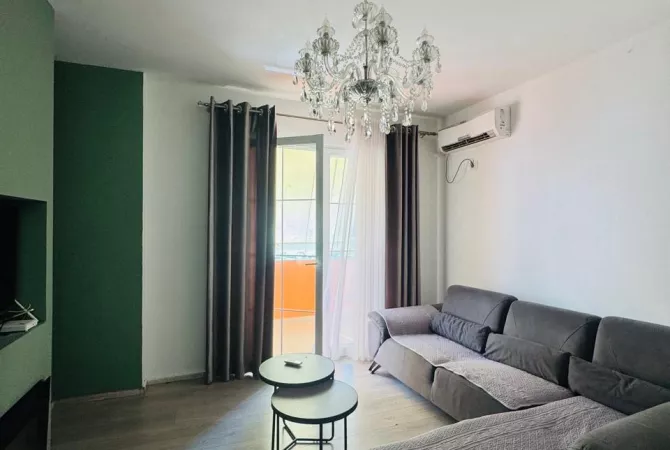 Jepet me qera apartamenti 2+1+Depo . Astir , prane bar 2 palmave Cmimi: 550 mije leke