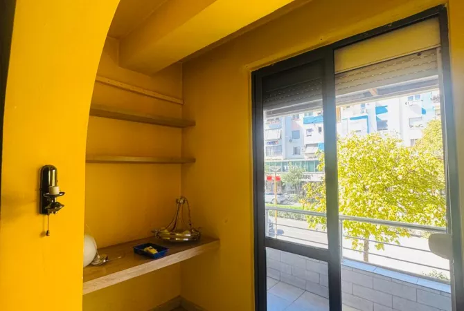 Shtepi me qera Apartament ne Tirane, 2+1, Mobilimi Bosh, pa mobiluar, Pagesa 70,000  Leke.
