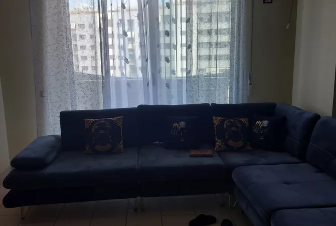 Shtepi me qera Apartament ne Tirane, 2+1, Mobilimi E mobiluar, Pagesa 550  Euro.