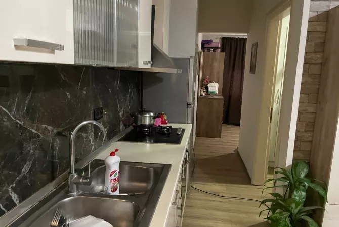 Shtepi me qera Apartament ne Tirane, 2+1, Mobilimi E mobiluar, Pagesa 580  Euro.