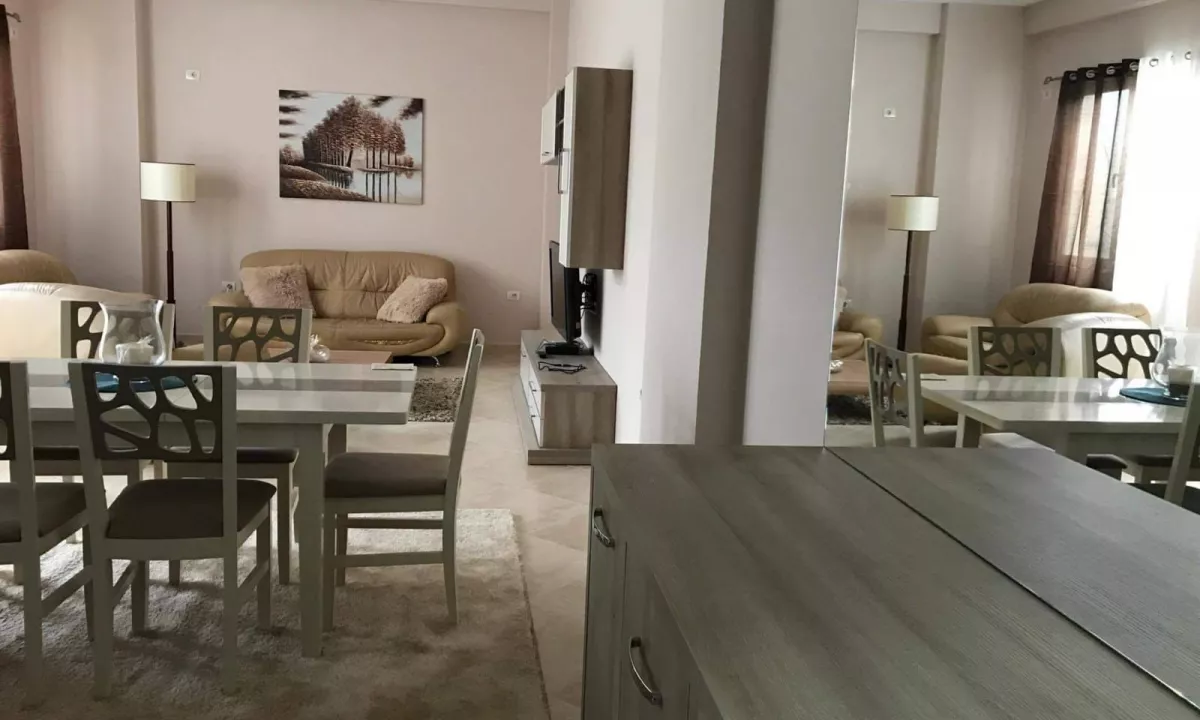 Shtepi me qera Apartament ne Tirane, 1+1, Mobilimi E mobiluar, Pagesa 37,000  Leke.