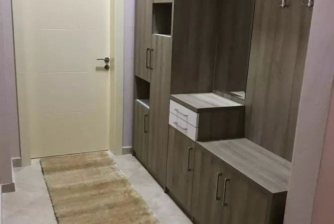 Shtepi me qera Apartament ne Tirane, 1+1, Mobilimi E mobiluar, Pagesa 37,000  Leke.