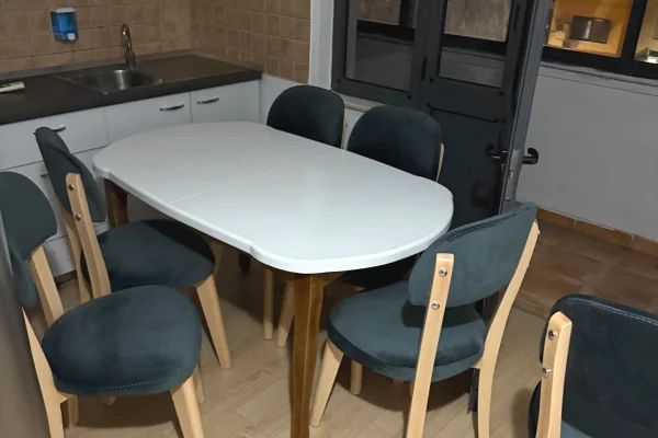 Shtepi me qera Apartament ne Tirane, 2+1, Mobilimi E mobiluar, Pagesa 600  Euro.