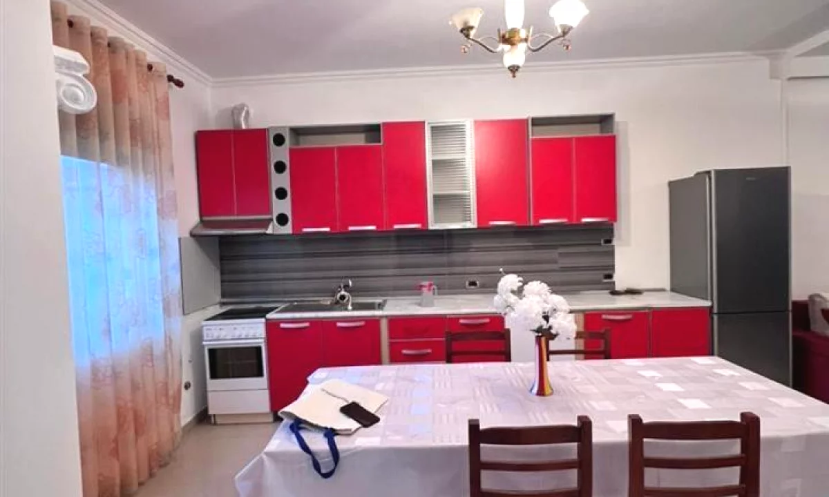 Shtepi me qera Apartament ne Tirane, 2+1, Mobilimi E mobiluar, Pagesa 50,000  Leke.