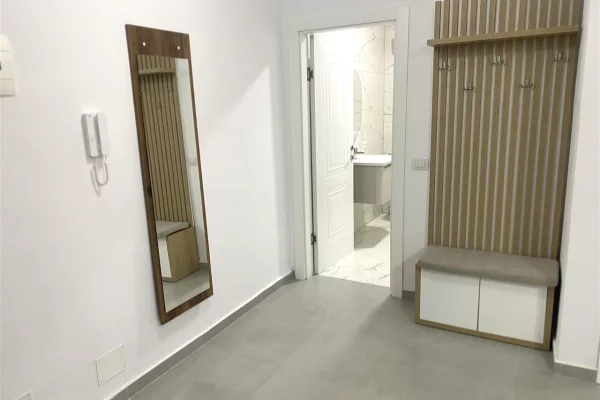 Shtepi me qera Apartament ne Tirane, 1+1, Mobilimi E mobiluar, Pagesa 700  Euro.