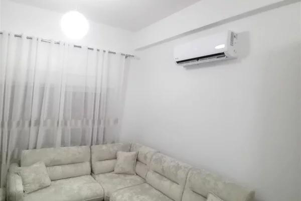 Shtepi me qera Apartament ne Tirane, 1+1, Mobilimi E mobiluar, Pagesa 45,000  Leke.