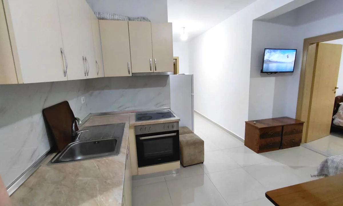 Shtepi me qera Apartament ne Tirane, 1+1, Mobilimi E mobiluar, Pagesa 37,000  Leke.