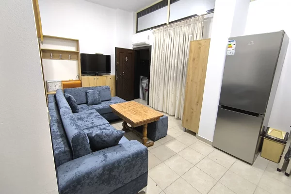 Shtepi me qera Apartament ne Tirane, 1+1, Mobilimi E mobiluar, Pagesa 40,000  Leke.