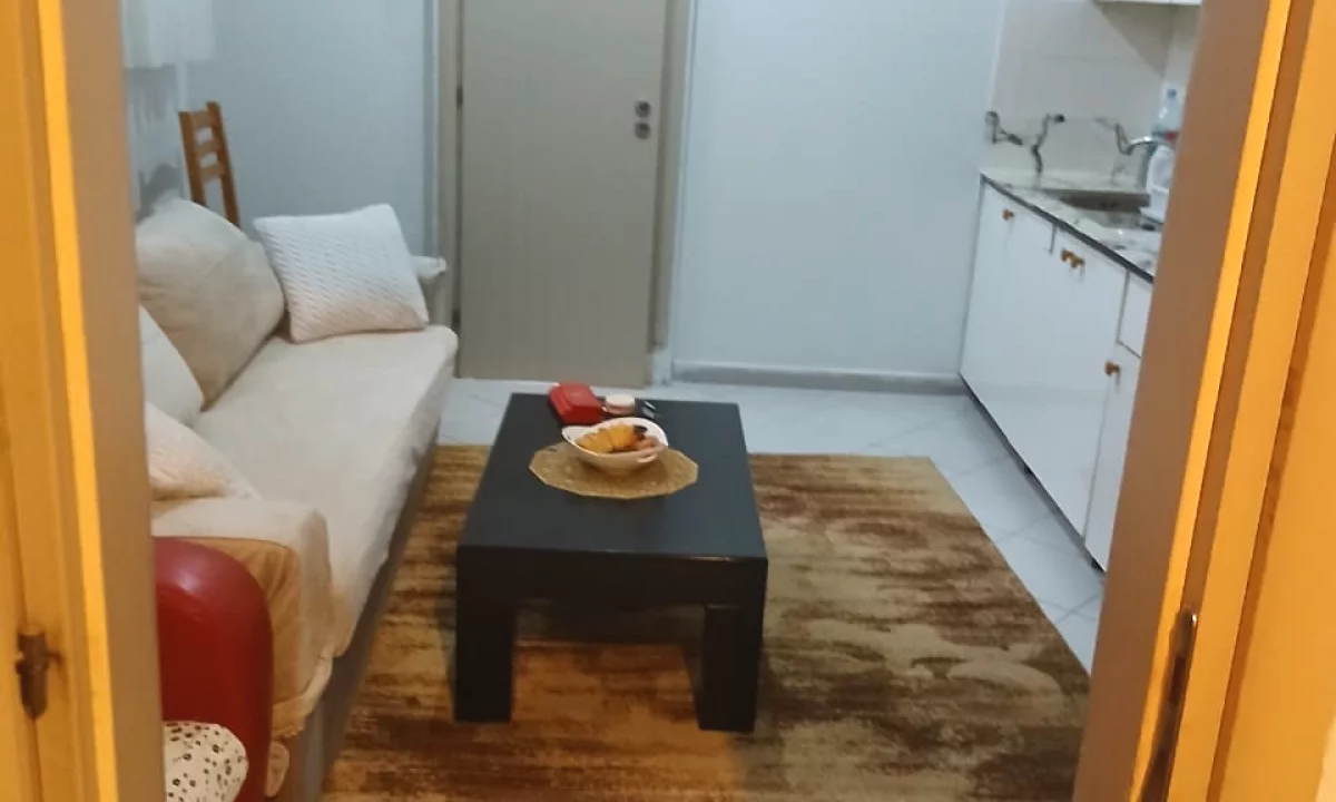 Shtepi me qera Apartament ne Tirane, 1+1, Mobilimi E mobiluar, Pagesa 42,000  Leke.