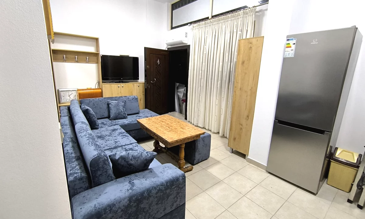 Shtepi me qera Apartament ne Tirane, 1+1, Mobilimi E mobiluar, Pagesa 400  Euro.