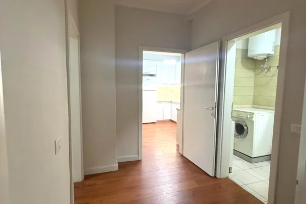Shtepi me qera Apartament ne Tirane, 2+1, Mobilimi E mobiluar, Pagesa 58,000  Leke.
