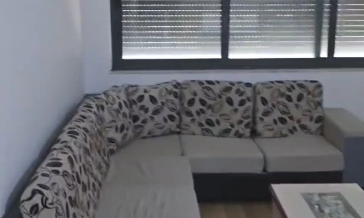 Shtepi me qera Apartament ne Tirane, 1+1, Mobilimi E mobiluar, Pagesa 40,000  Leke.