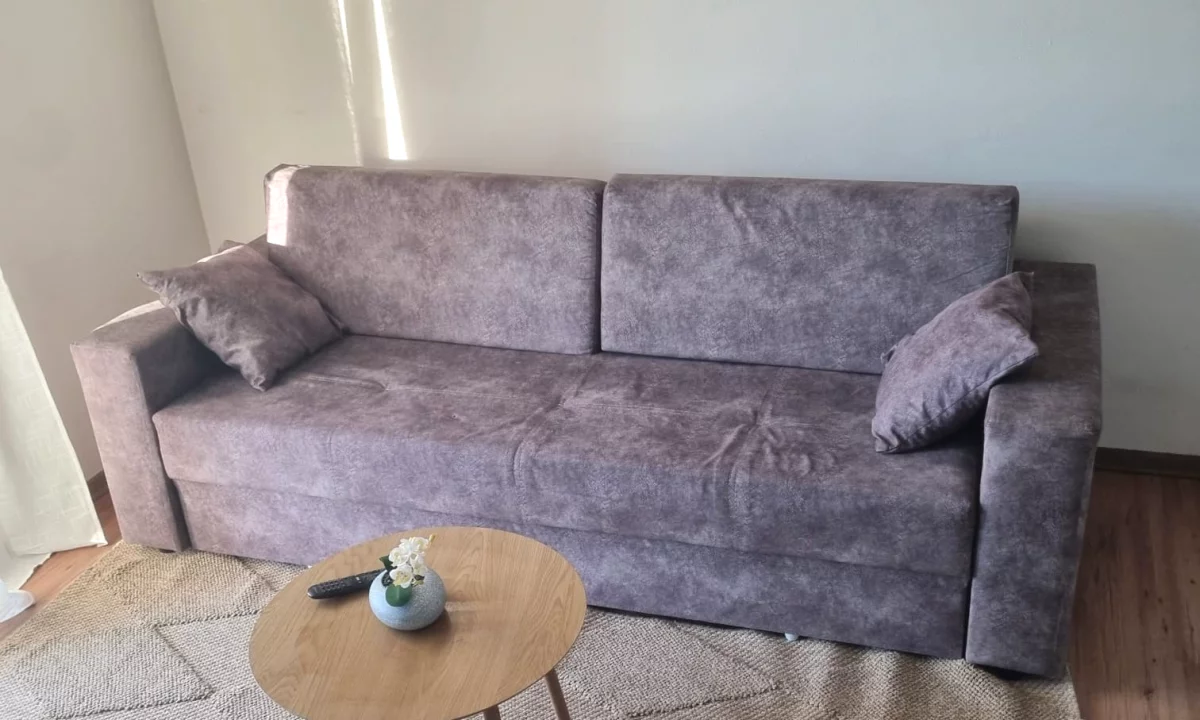 Shtepi me qera Shtepi Private ne Tirane, 1+1, Mobilimi E mobiluar, Pagesa 43,000  Leke.