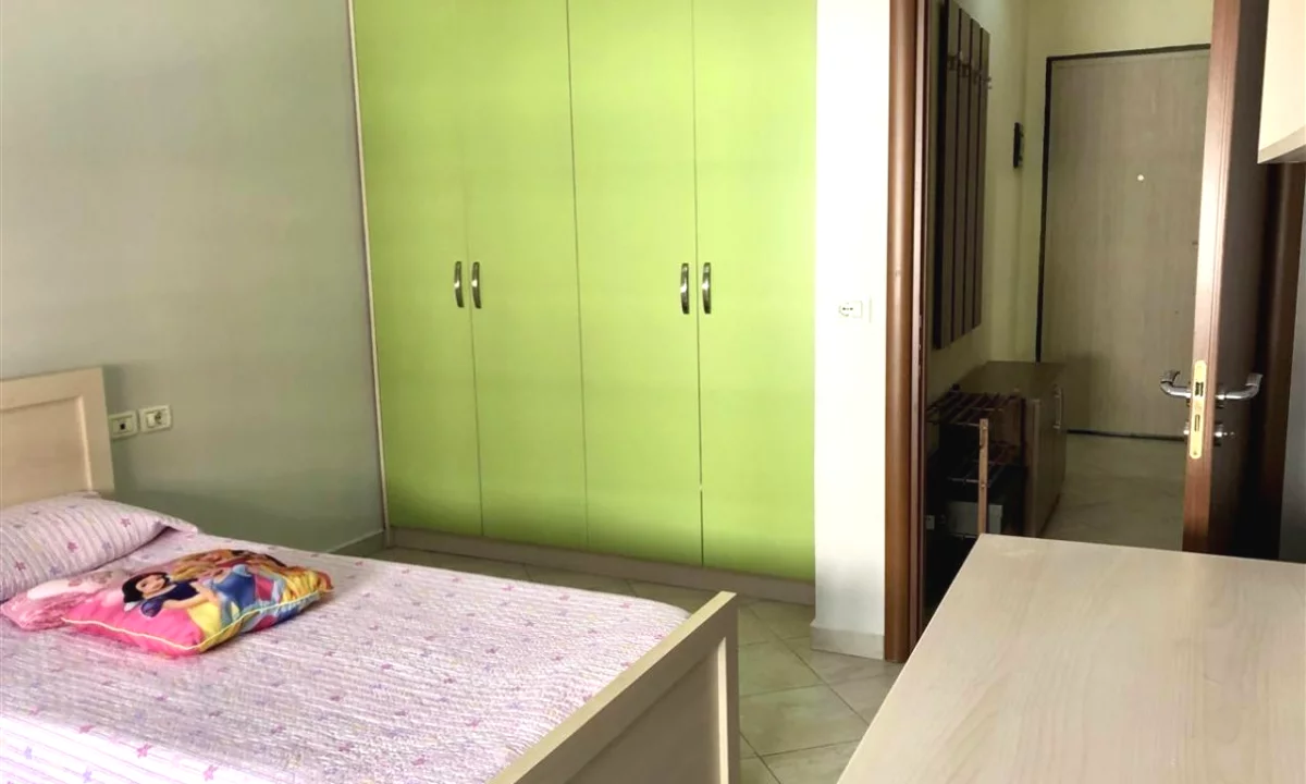 Shtepi me qera Apartament ne Tirane, 1+1, Mobilimi E mobiluar, Pagesa 50,000  Leke.