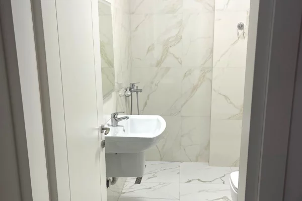 Shtepi me qera Apartament ne Tirane, 1+1, Mobilimi E mobiluar, Pagesa 500  Euro.