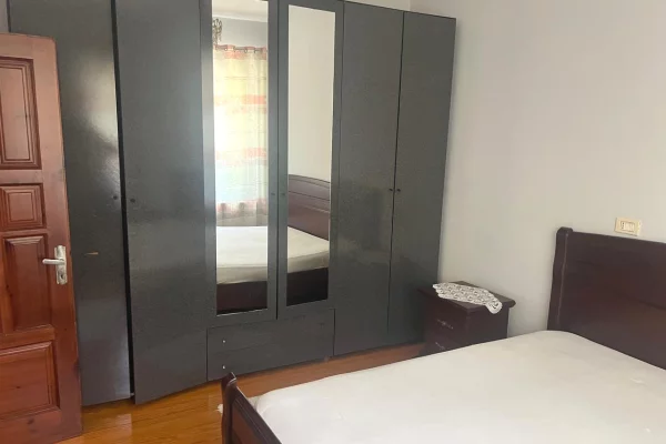 Shtepi me qera Apartament ne Tirane, 1+1, Mobilimi E mobiluar, Pagesa 35,000  Leke.