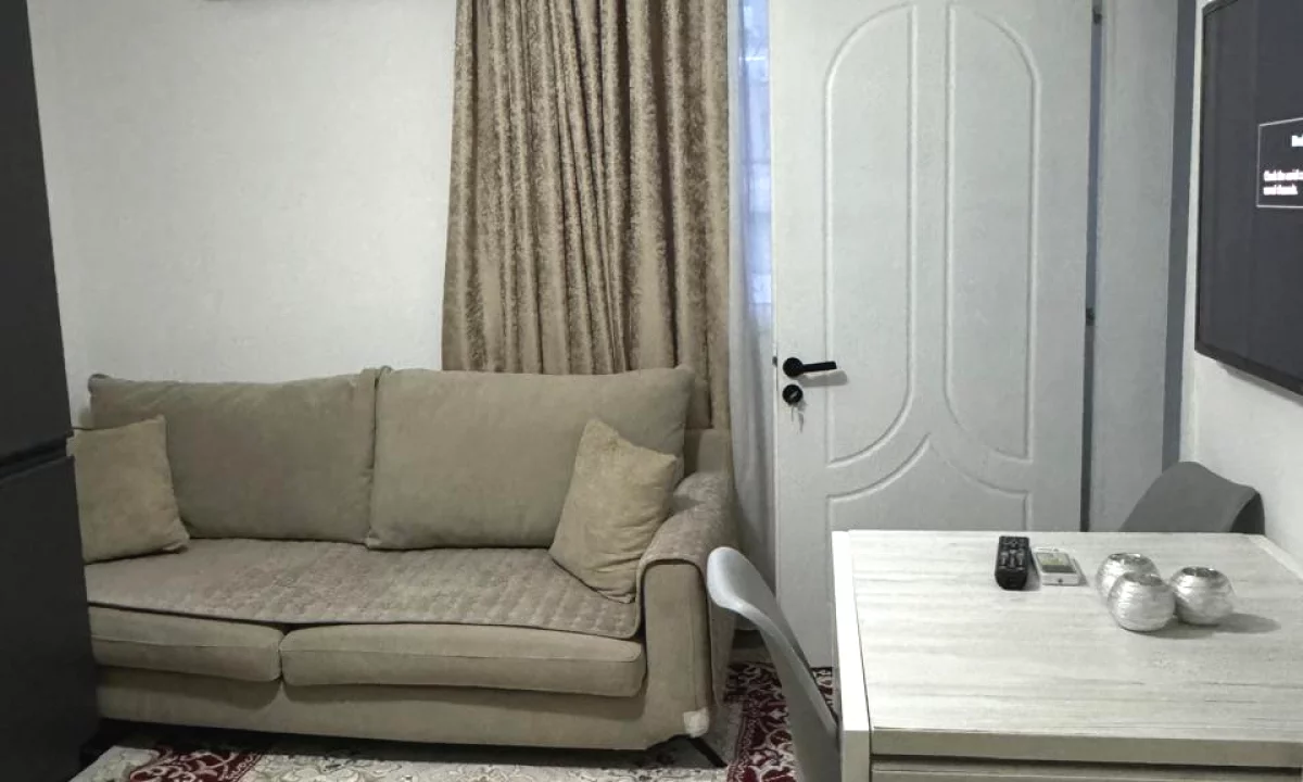 Shtepi me qera Apartament ne Tirane, 1+1, Mobilimi E mobiluar, Pagesa 43,000  Leke.