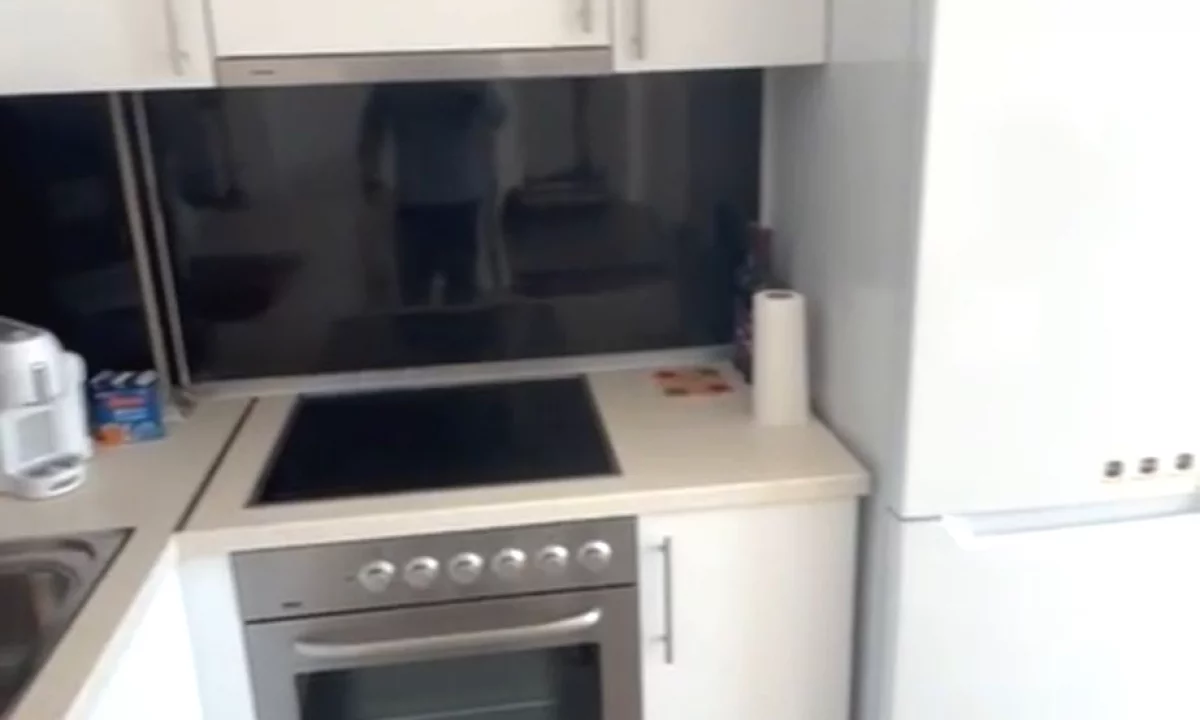 Shtepi me qera Apartament ne Tirane, 2+1, Mobilimi E mobiluar, Pagesa 43,000  Leke.