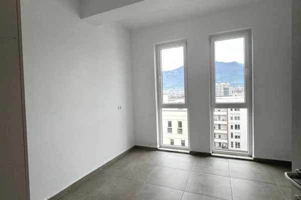 Shtepi me qera Apartament ne Tirane, 2+1, Mobilimi E mobiluar, Pagesa 43,000  Leke.