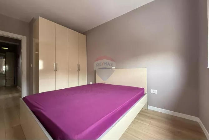 Shtepi ne shitje Apartament ne Tirane, 1+1, Mobilimi E mobiluar, Pagesa 125,000  Euro.