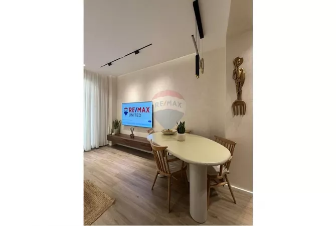 Shtepi ne shitje Apartament ne Tirane, 2+1, Mobilimi E mobiluar, Pagesa 190,000  Euro.