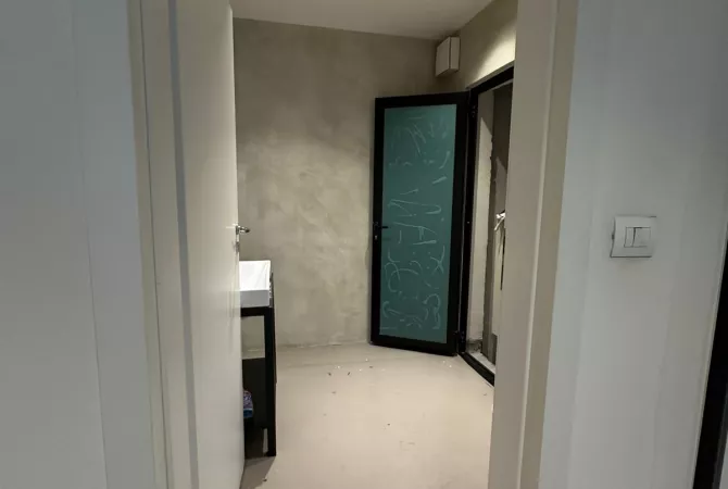 Business Property for Rent 3+1 in Tirana - 2,000 Euro