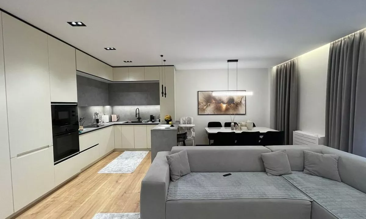 Shtepi ne shitje Apartament ne Tirane, 2+1, Mobilimi E mobiluar, Pagesa 360,000  Euro.