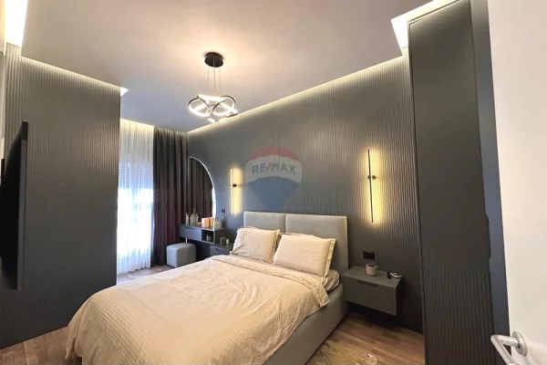 Shtepi ne shitje Apartament ne Tirane, 1+1, Mobilimi E mobiluar, Pagesa 140,000  Euro.