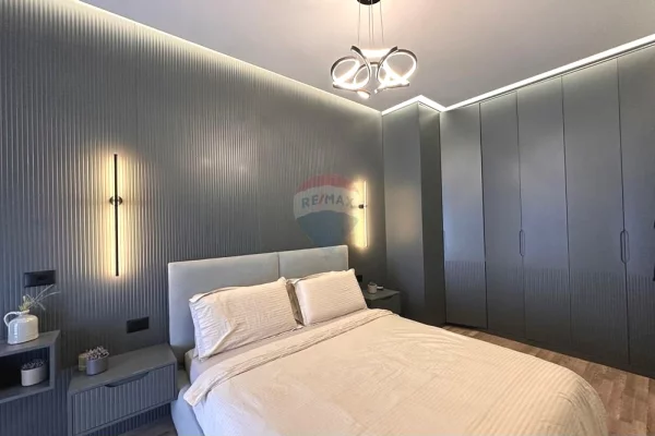 Shtepi ne shitje Apartament ne Tirane, 1+1, Mobilimi E mobiluar, Pagesa 140,000  Euro.