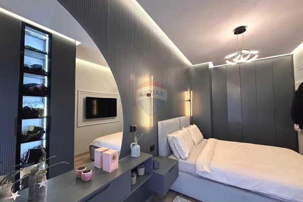 Shtepi ne shitje Apartament ne Tirane, 1+1, Mobilimi E mobiluar, Pagesa 140,000  Euro.