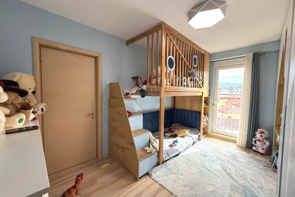 Shtepi ne shitje Apartament ne Tirane, 2+1, Mobilimi E mobiluar, Pagesa 232,000  Euro.