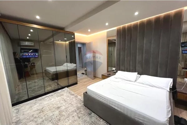 Shtepi ne shitje Apartament ne Tirane, 2+1, Mobilimi E mobiluar, Pagesa 420,000  Euro.