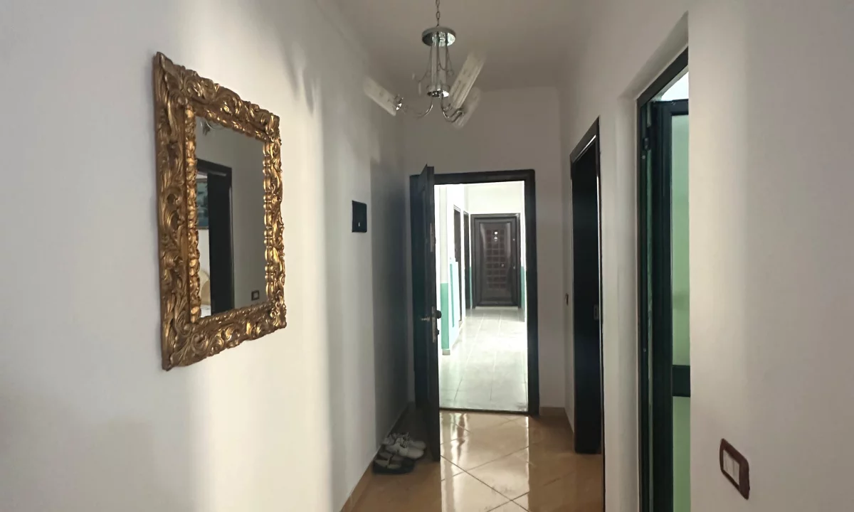 Appartamento in vendita a Durazzo 1+1, Arredato